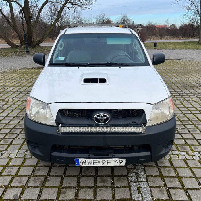TOYOTA HILLUX (8)