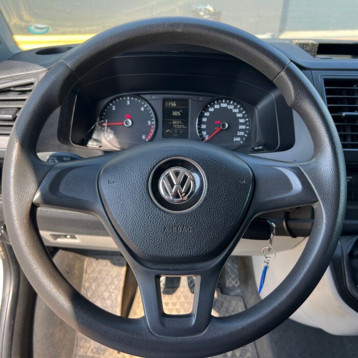 VOLKSWAGEN TRANSPORTER (11)