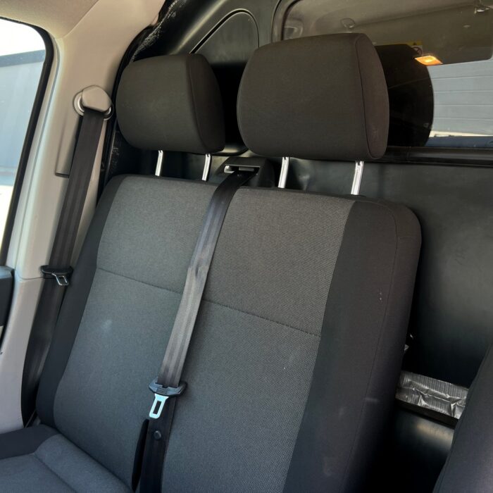 VOLKSWAGEN TRANSPORTER (14)