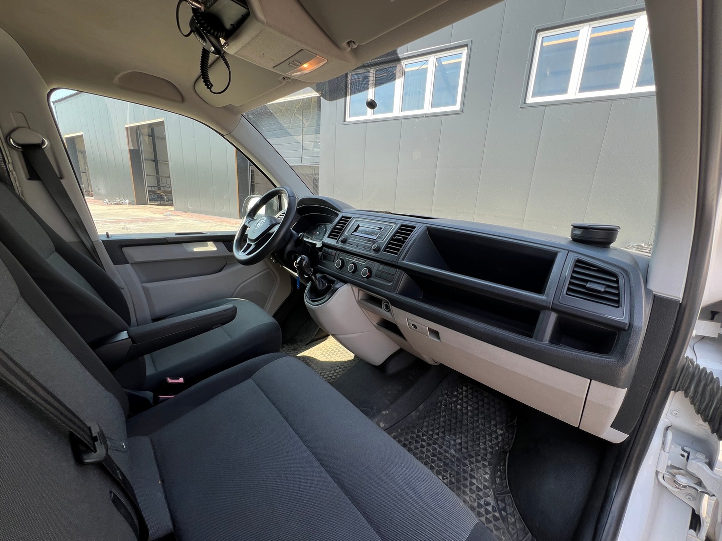 VOLKSWAGEN TRANSPORTER (20)