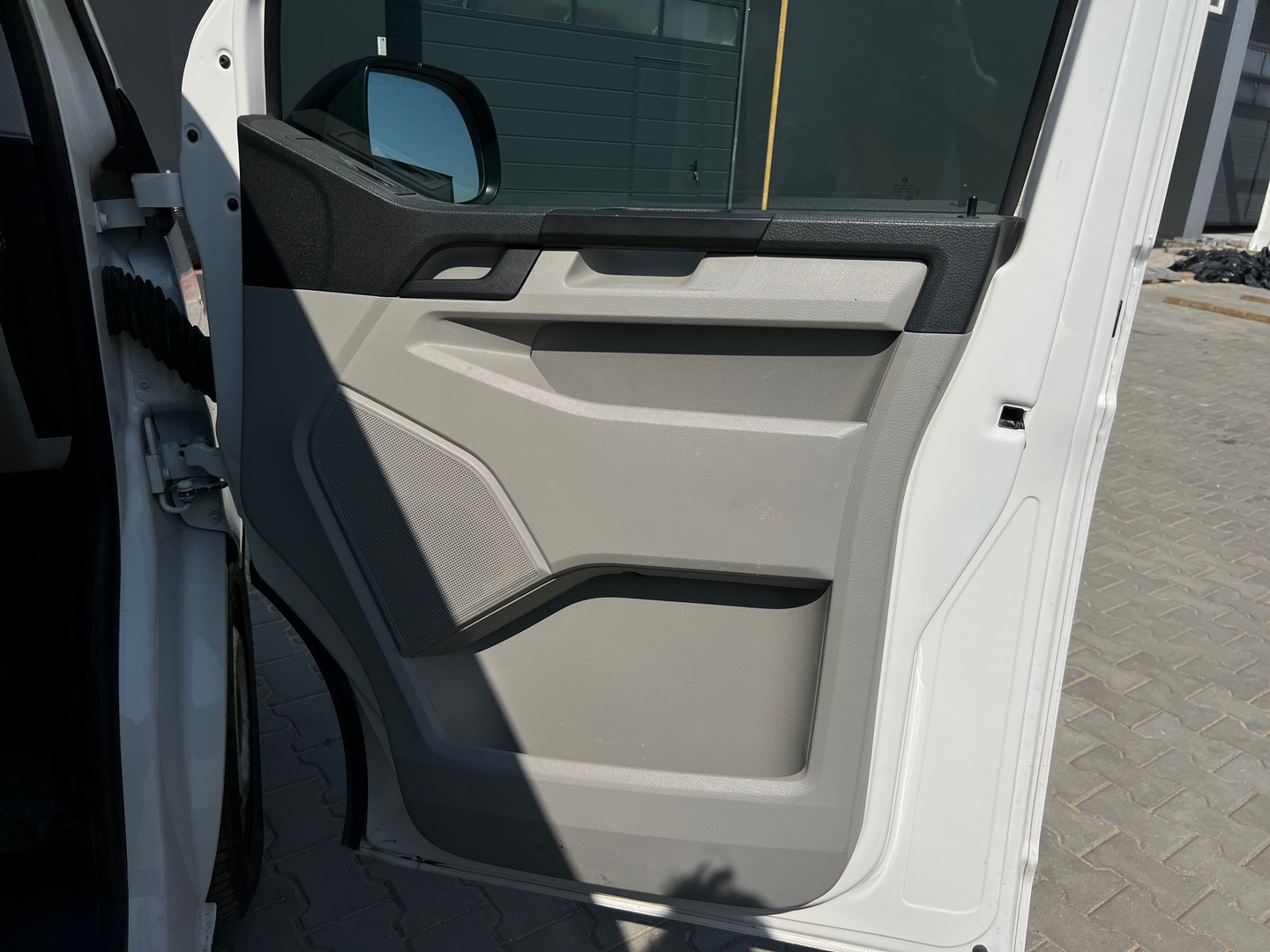 VOLKSWAGEN TRANSPORTER (22)