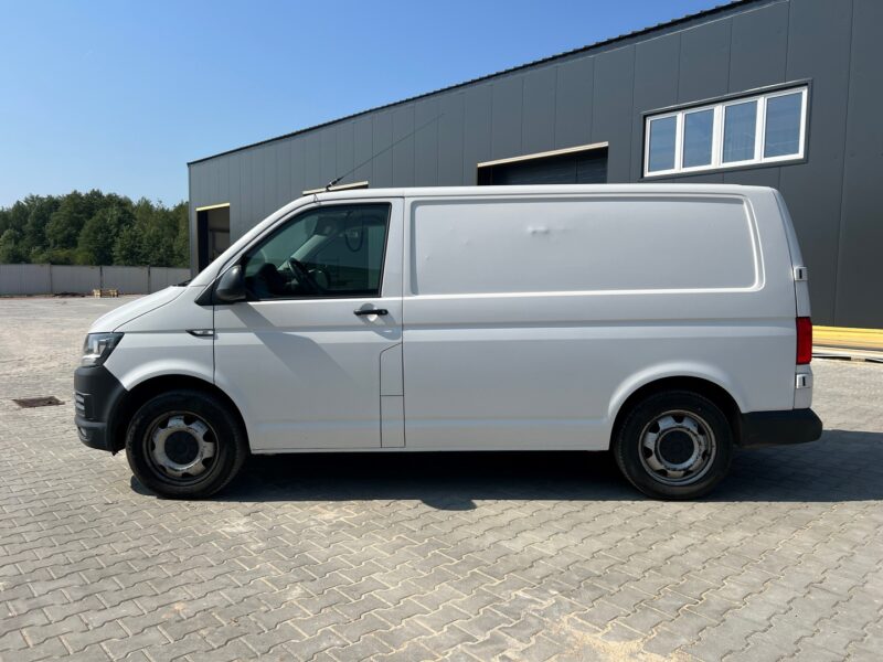 VOLKSWAGEN TRANSPORTER (27)