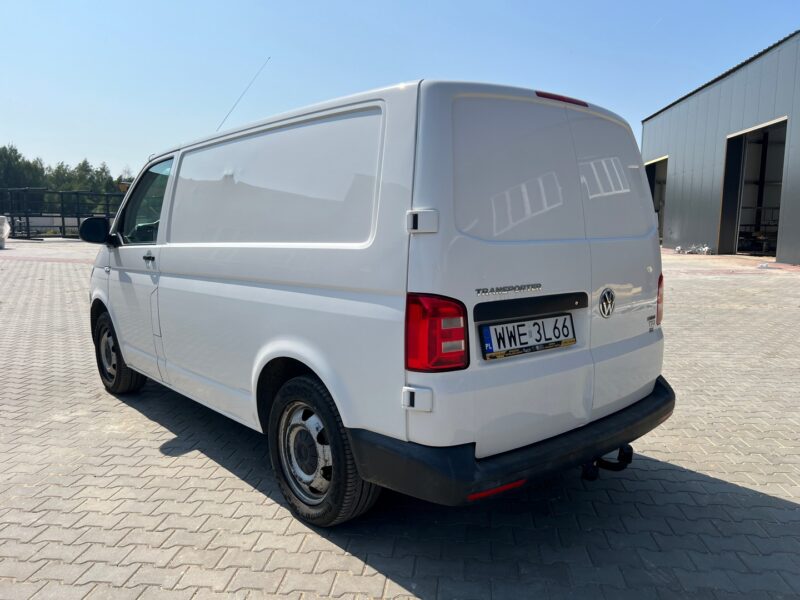 VOLKSWAGEN TRANSPORTER (28)