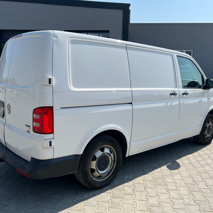 VOLKSWAGEN TRANSPORTER (30)