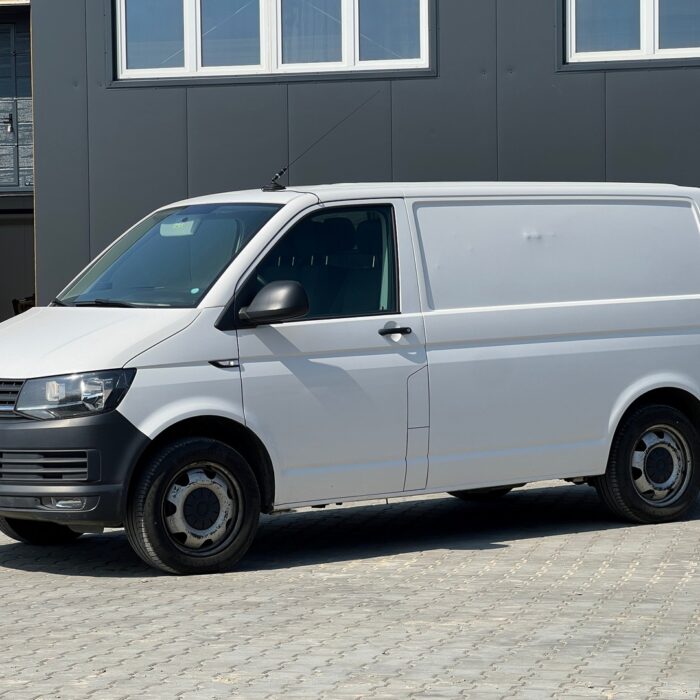 VOLKSWAGEN TRANSPORTER (36)