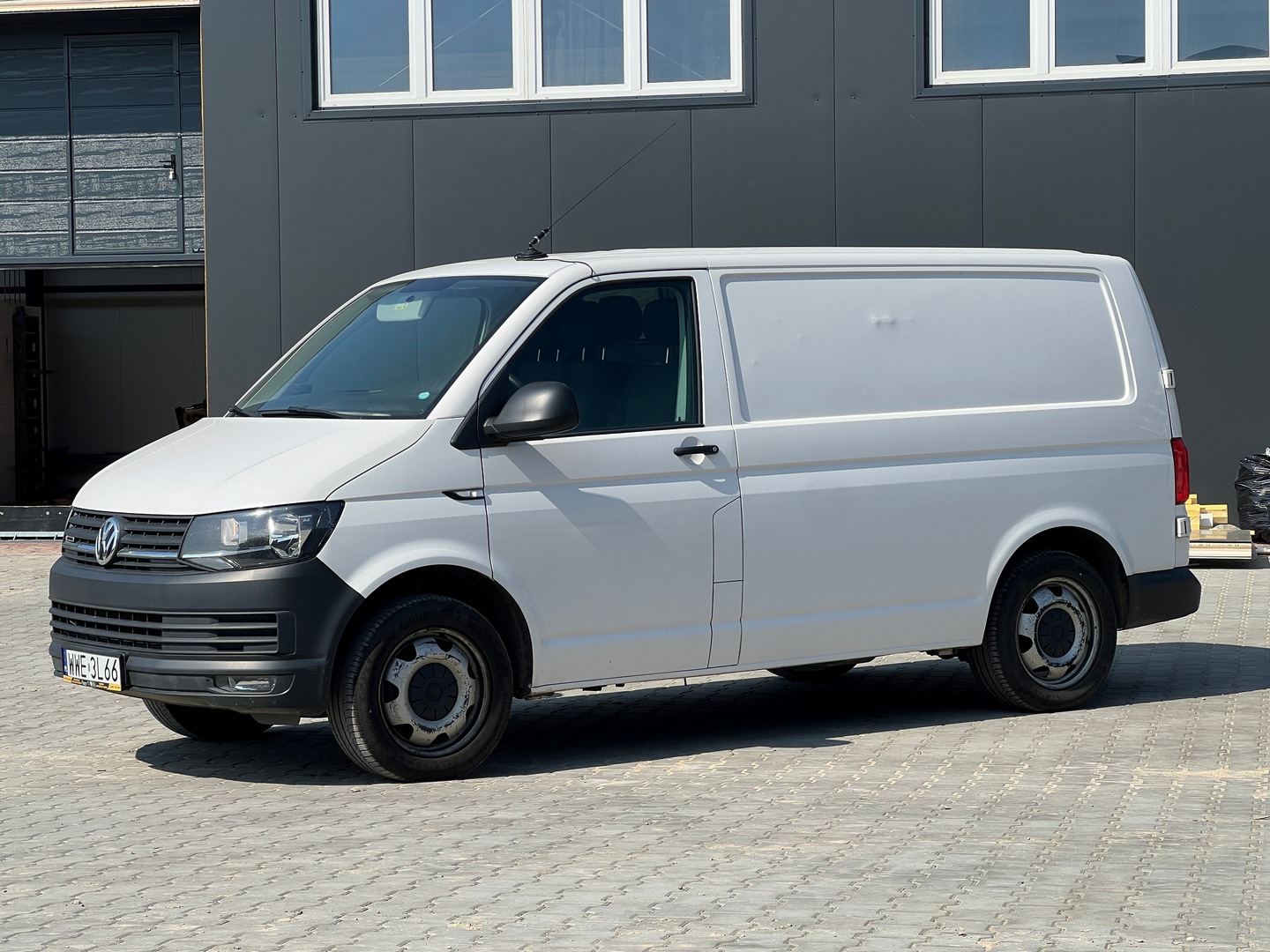 VOLKSWAGEN TRANSPORTER (36)