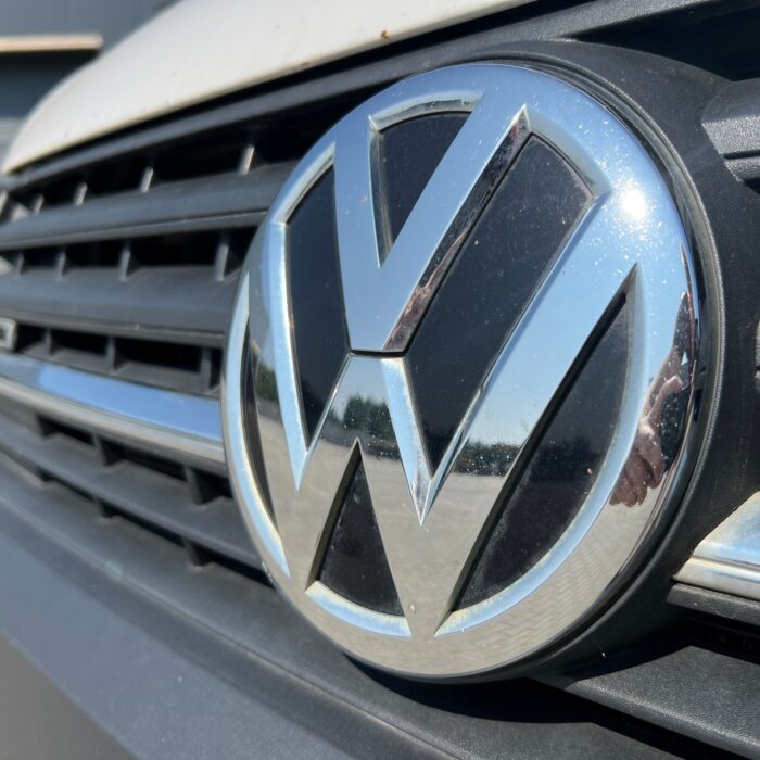 VOLKSWAGEN TRANSPORTER (6)