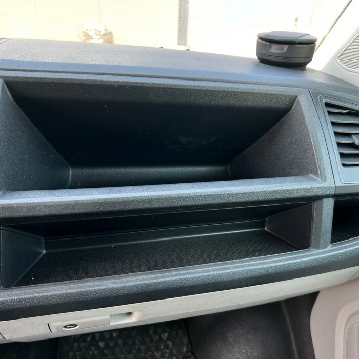 VOLKSWAGEN TRANSPORTER (9)