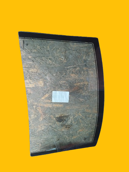 PRZEDNIA DOLNA PRAWA SZYBA JCB FASTRAC 827/30251