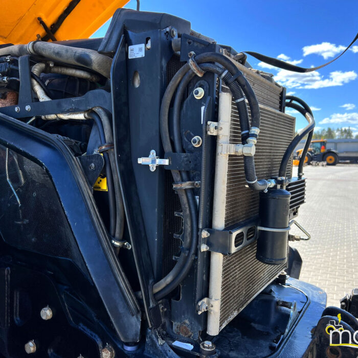 JCB Fastrac 4220(10)