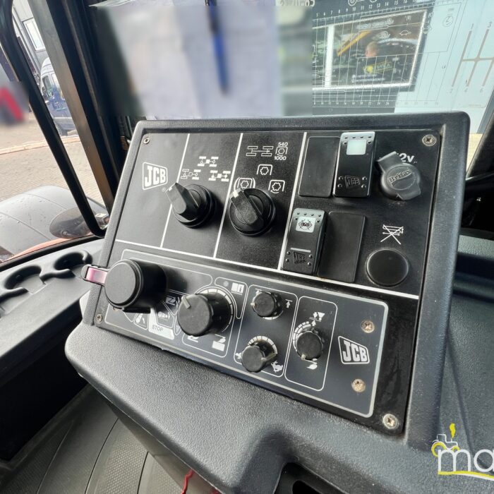 Fastrac 3170 (10)