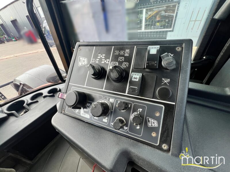 Fastrac 3170 (10)