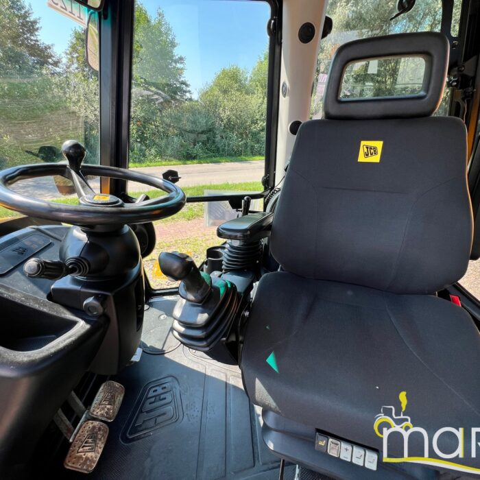 JCB 4CX(11)