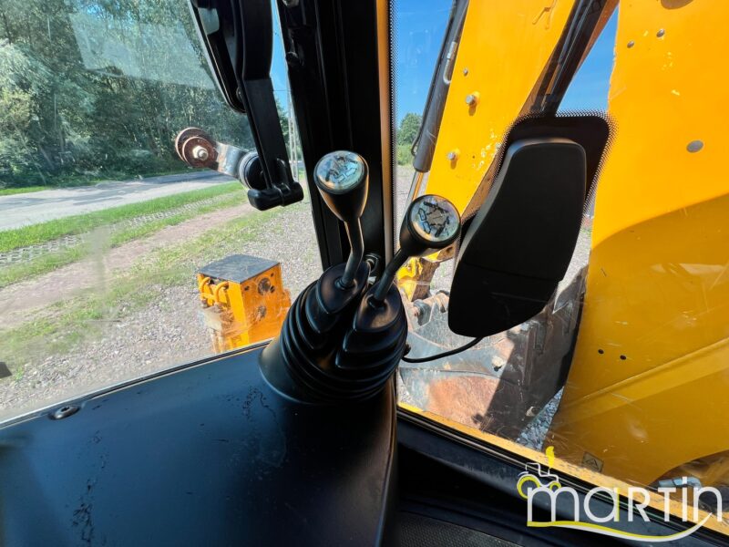 JCB 4CX(17)