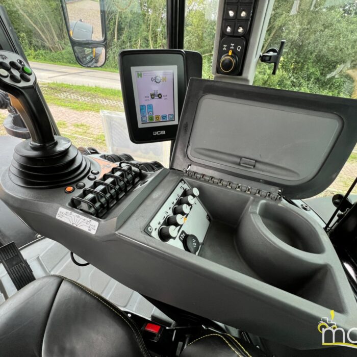 JCB Fastrac 4220(10)