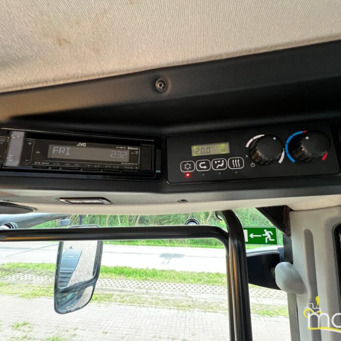 JCB Fastrac 4220(12)