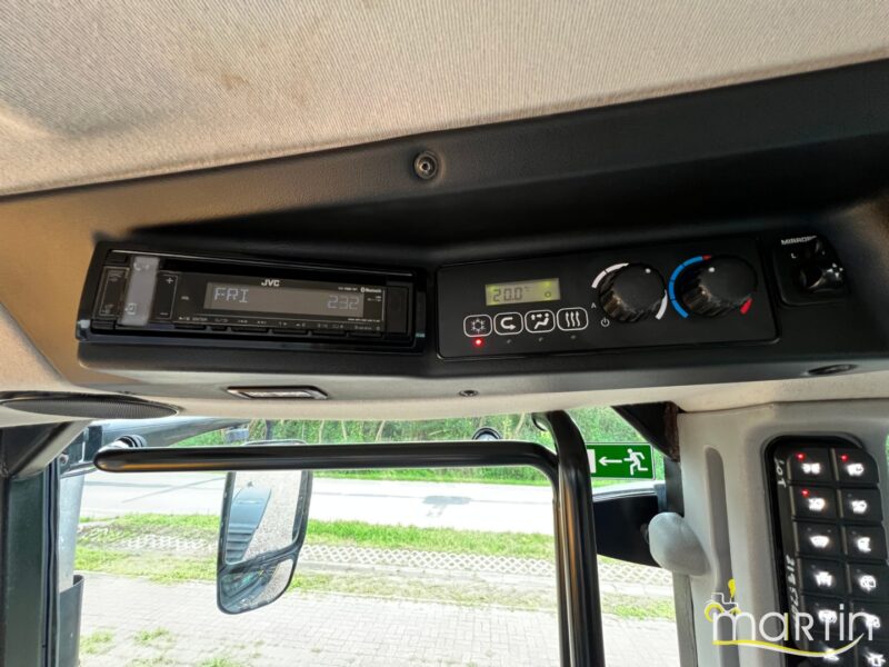 JCB Fastrac 4220(12)