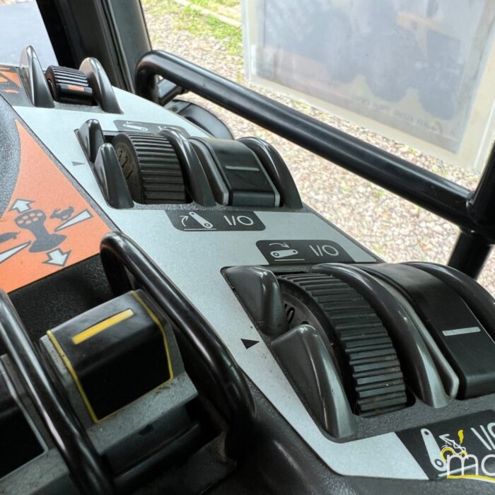 JCB Fastrac 4220(15)