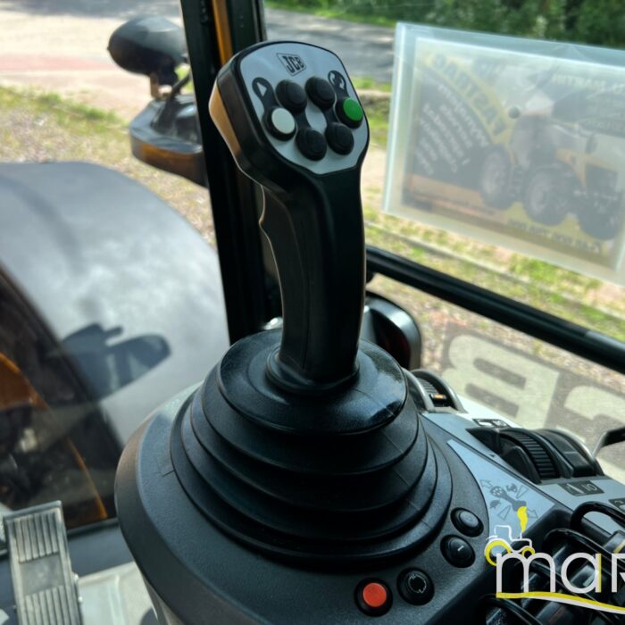 JCB fastrac 4190(18)