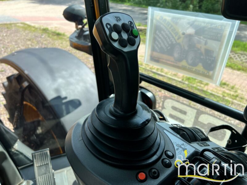 JCB fastrac 4190(18)