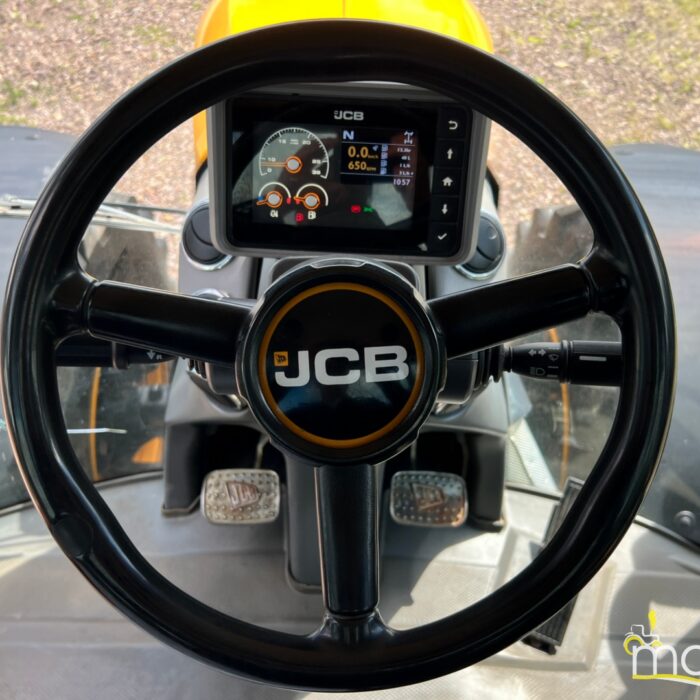 JCB Fastrac 4220 (10)