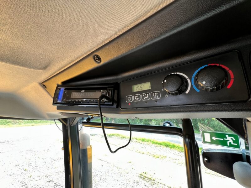 JCB Fastrac 4220 (11)