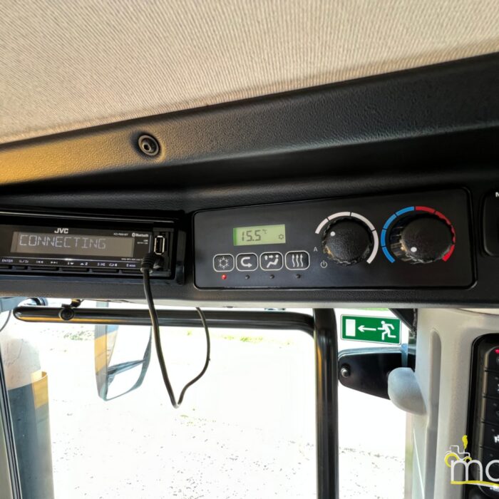 JCB Fastrac 4220 (12)