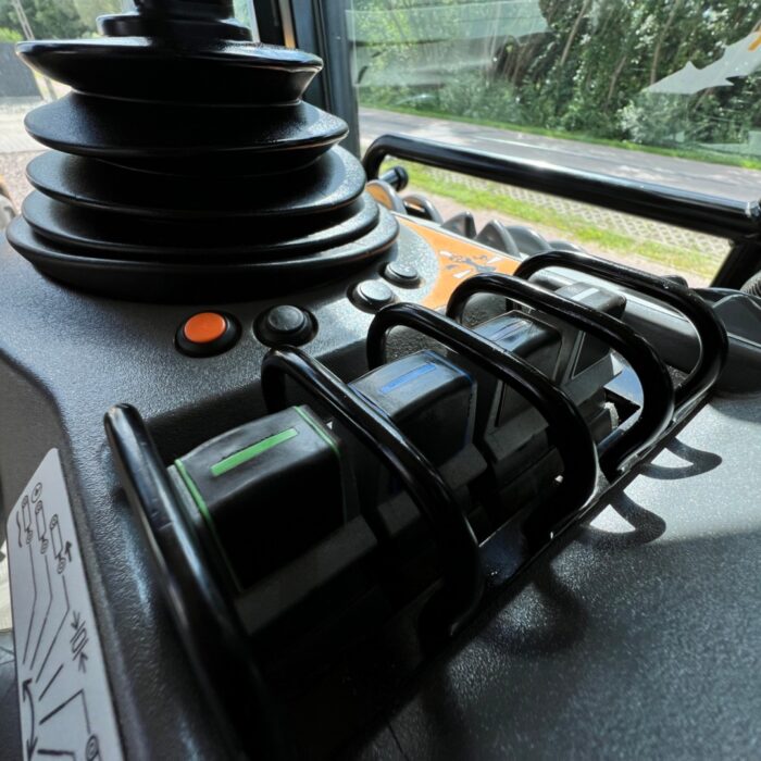 JCB Fastrac 4220 (15)