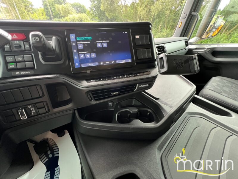 Scania 460GXT(24)